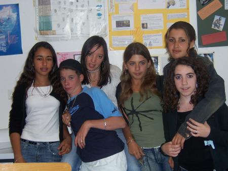 {dans l'ordre}Hayat;Vincent;Halima;Maud;Sandra;Caro
